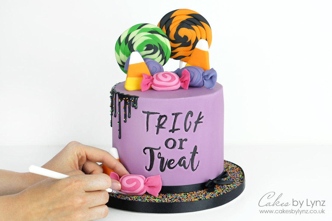 Trick or treat drip cake