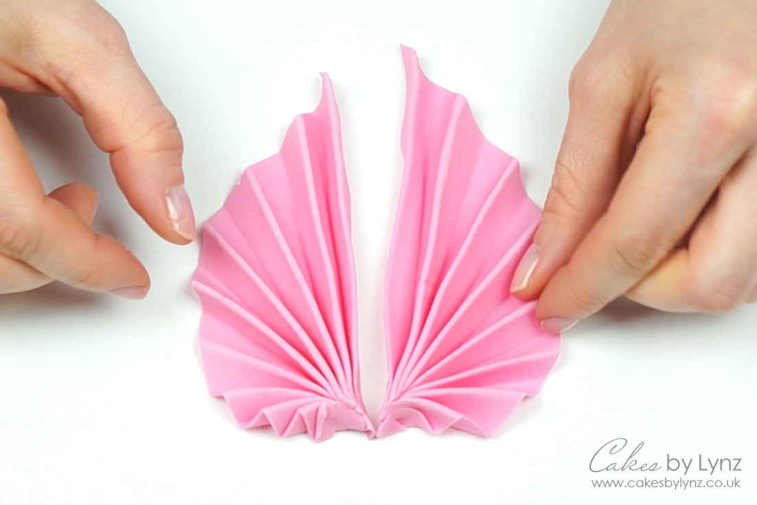creating palm leaves for cakes tutorial