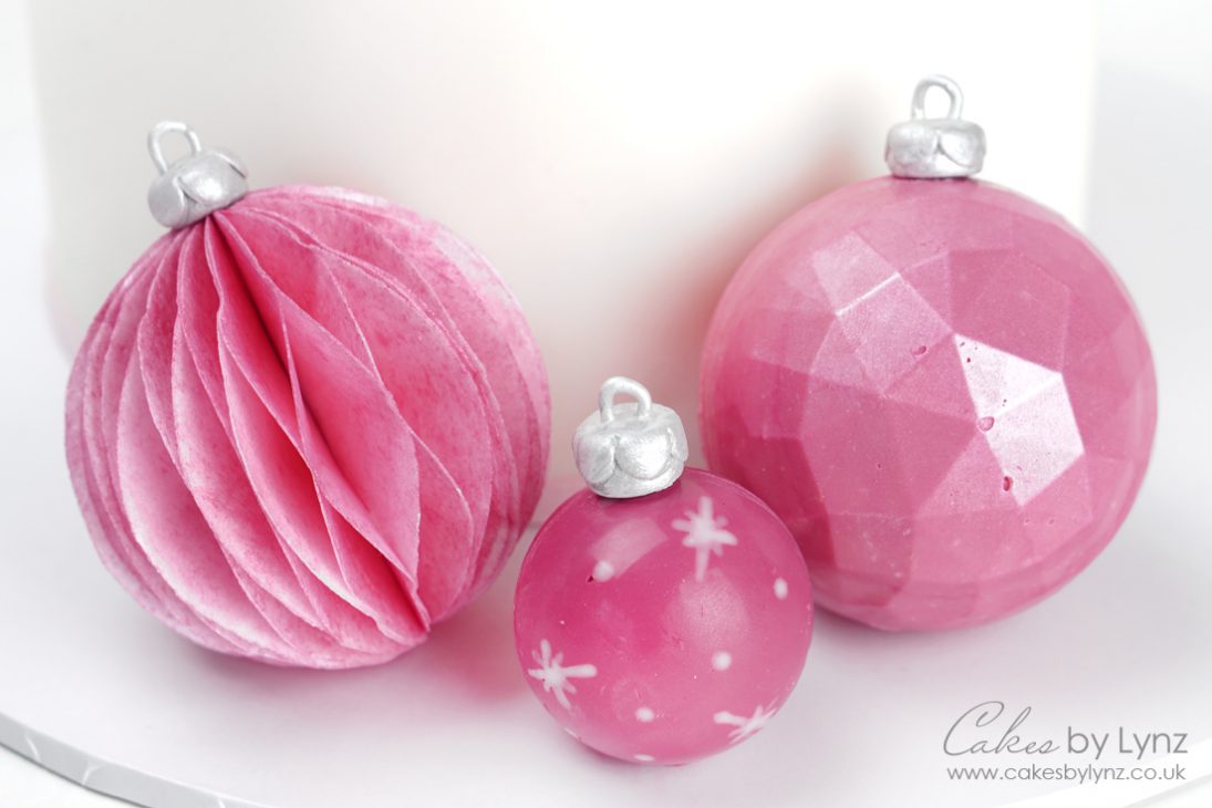Edible bauble cake toppers tutorial 6