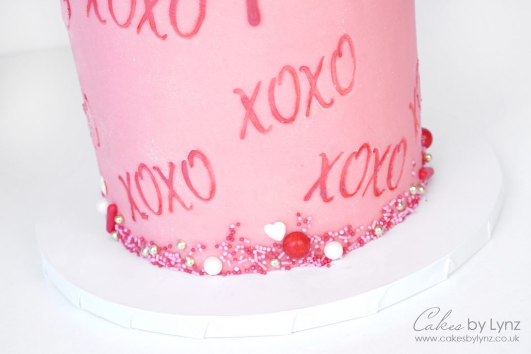 XOXO valentines sweetstamp embosser kiss cake 