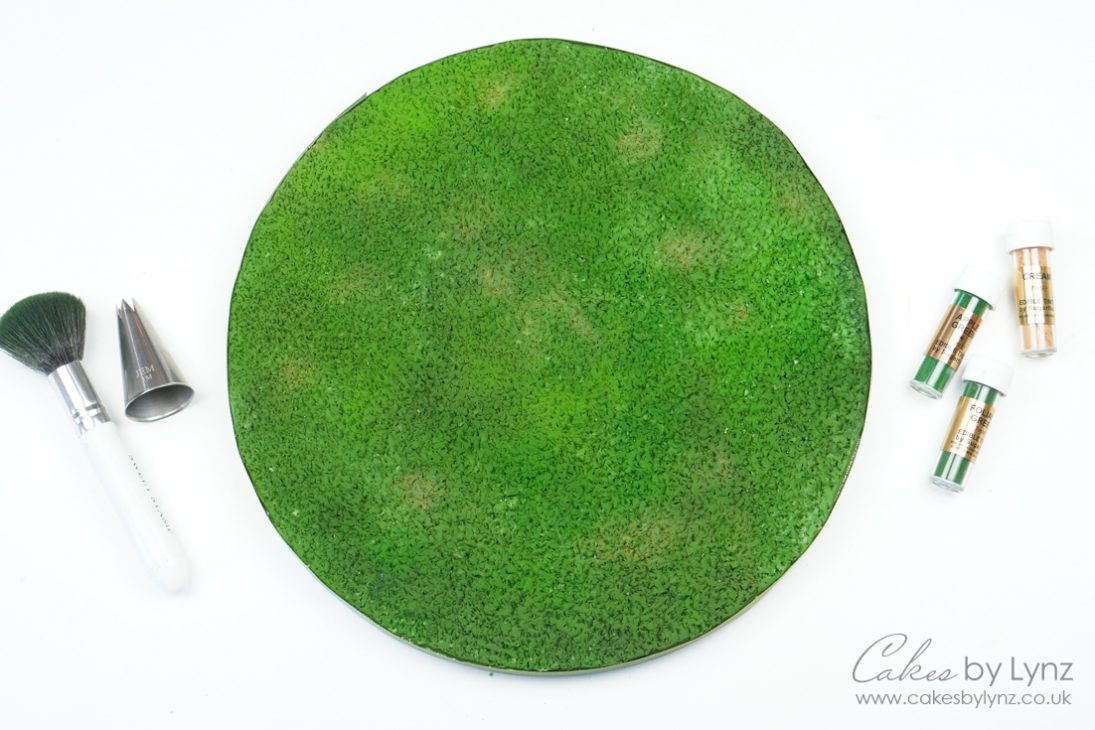 edible grass made from fondant